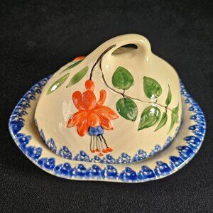 Rob O'Neill Bunratty Ireland 3D Floral Spongeware Ceramic Pottery Butter Dish